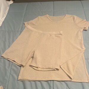 Cute summer short set. Size Large. Tan waffle print. Top has a slit on one side.